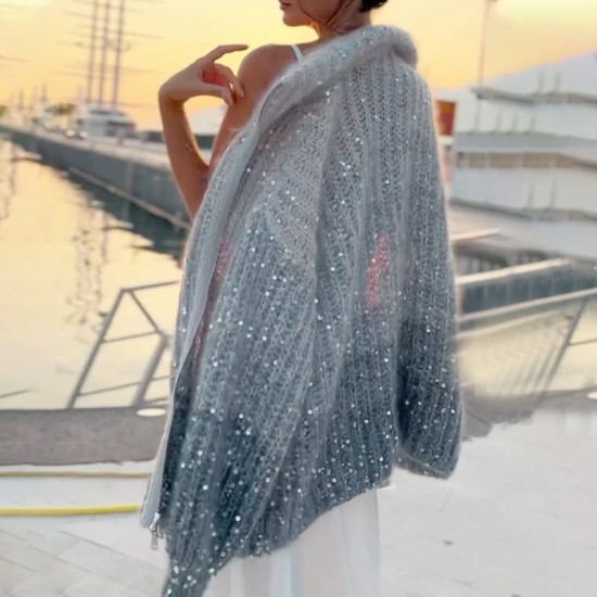 Strickjacke mit monochromen PaillettenModischer Komfort mit funkelndem Touch!